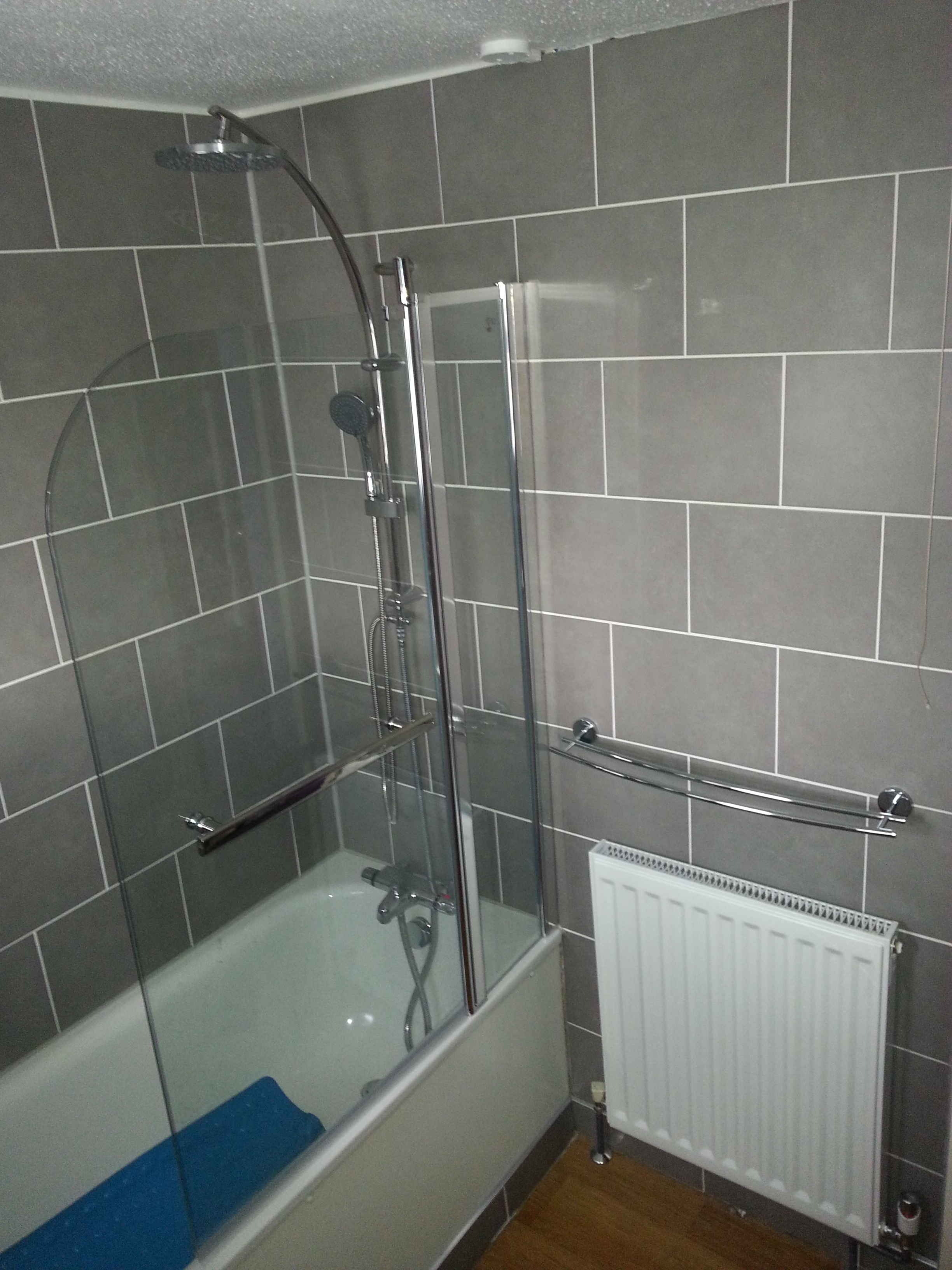 picture of a high quilty rain shower